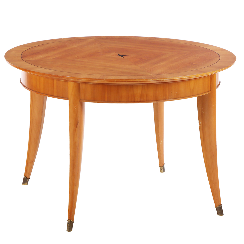 An Italian sycamore round inlaid table, C. 1940.